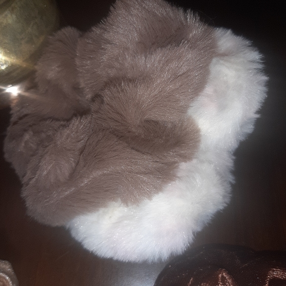 2Fuzzy or Velvet Hair Scrunchy / Ties - Picture 5 of 5